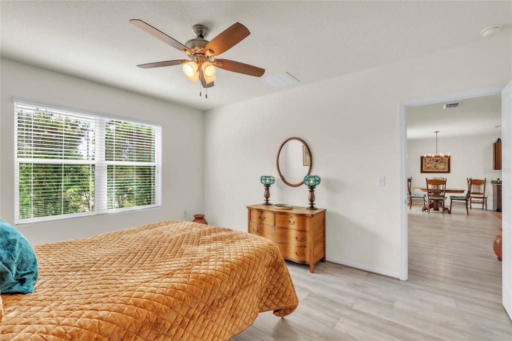 For Sale: $440,000 (4 beds, 2 baths, 1834 Square Feet)