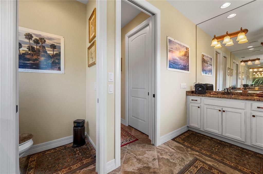 For Sale: $1,200,000 (3 beds, 3 baths, 2136 Square Feet)