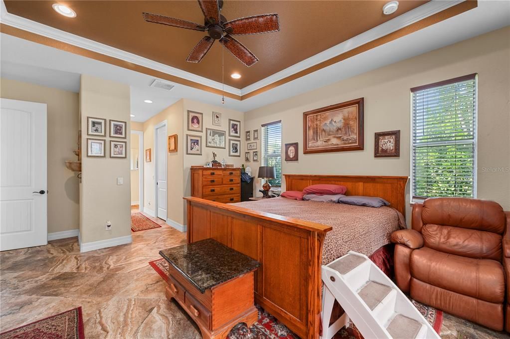 For Sale: $1,200,000 (3 beds, 3 baths, 2136 Square Feet)