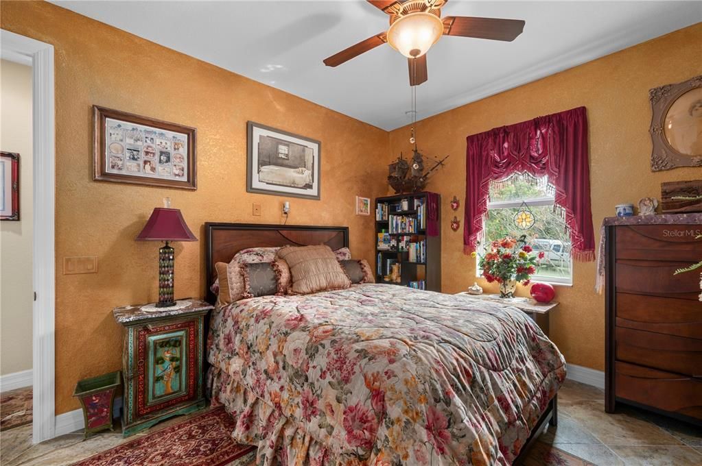 For Sale: $1,200,000 (3 beds, 3 baths, 2136 Square Feet)