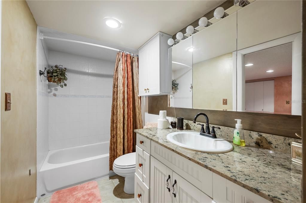 For Sale: $1,200,000 (3 beds, 3 baths, 2136 Square Feet)