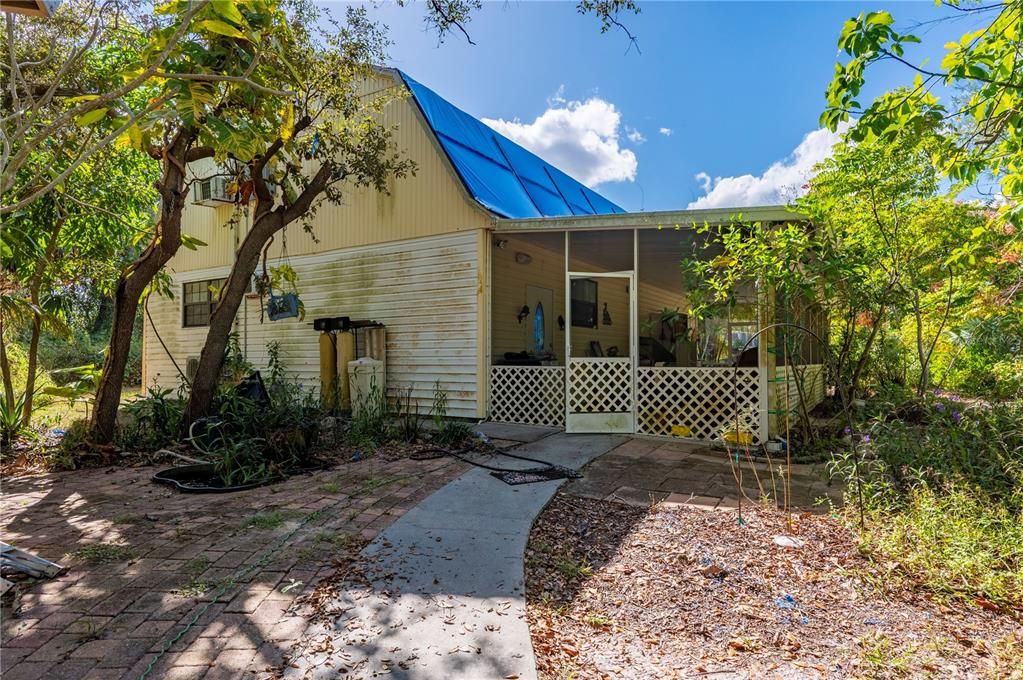 For Sale: $1,200,000 (3 beds, 3 baths, 2136 Square Feet)