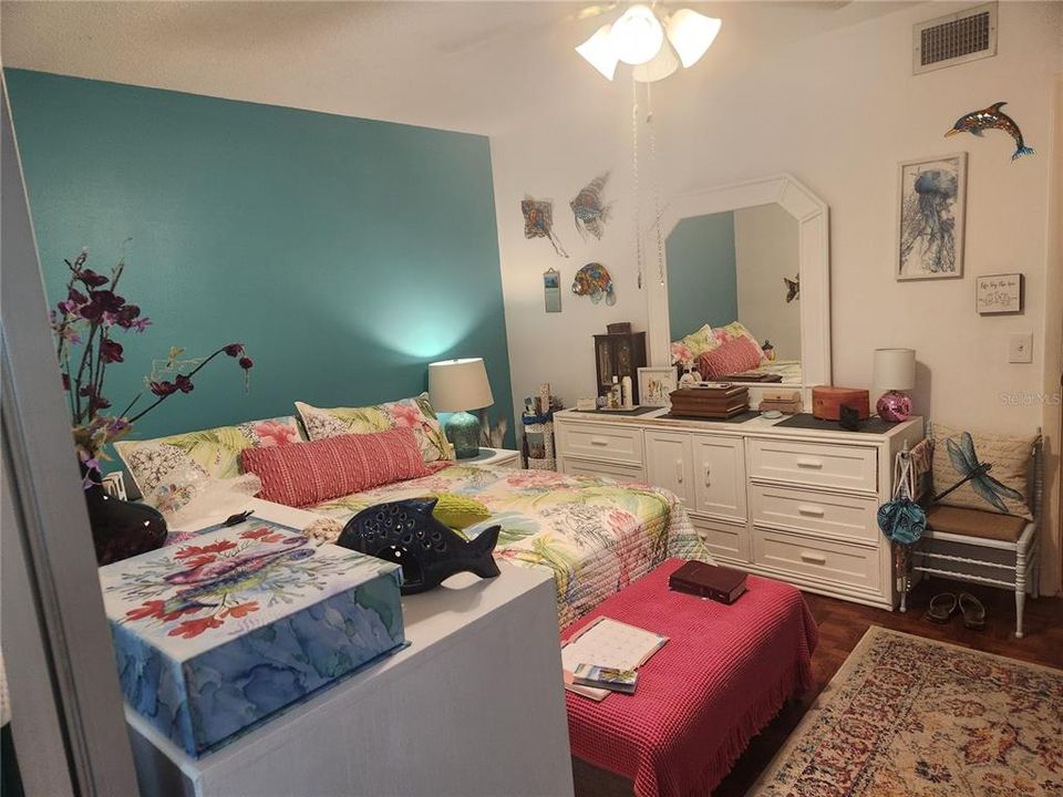 На продажу: $99,500 (1 спален, 1 ванн, 825 Квадратных фут)