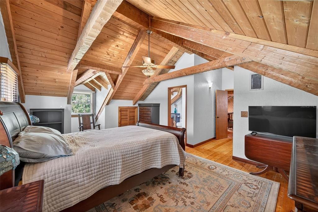 Active With Contract: $599,000 (3 beds, 2 baths, 2160 Square Feet)