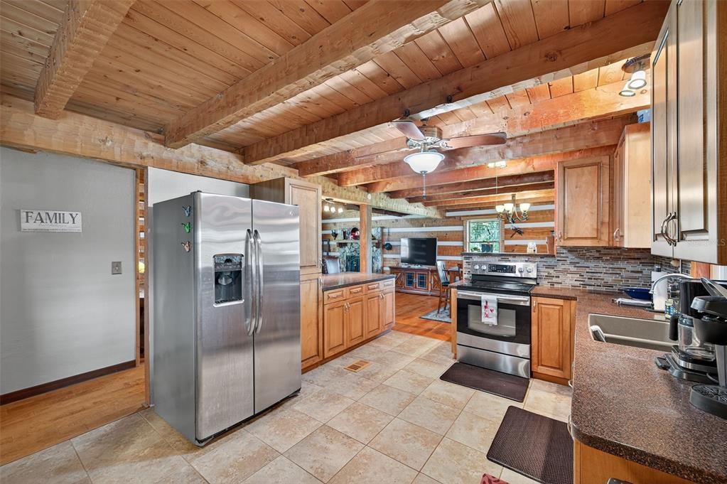 Active With Contract: $599,000 (3 beds, 2 baths, 2160 Square Feet)