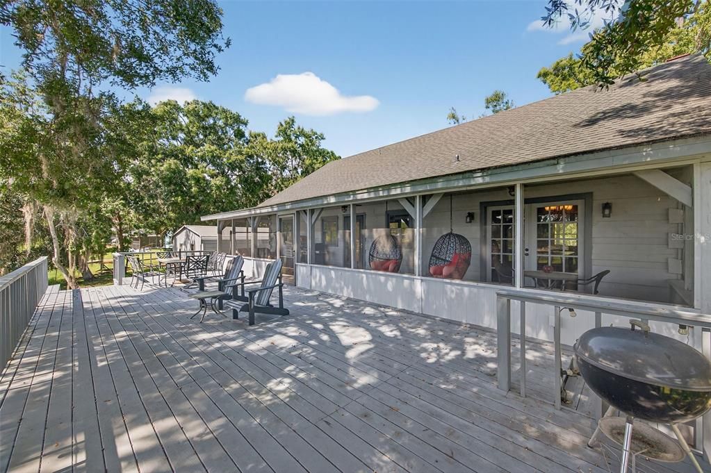 Active With Contract: $599,000 (3 beds, 2 baths, 2160 Square Feet)