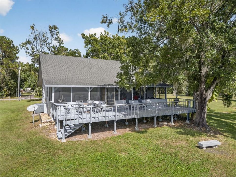 Active With Contract: $599,000 (3 beds, 2 baths, 2160 Square Feet)