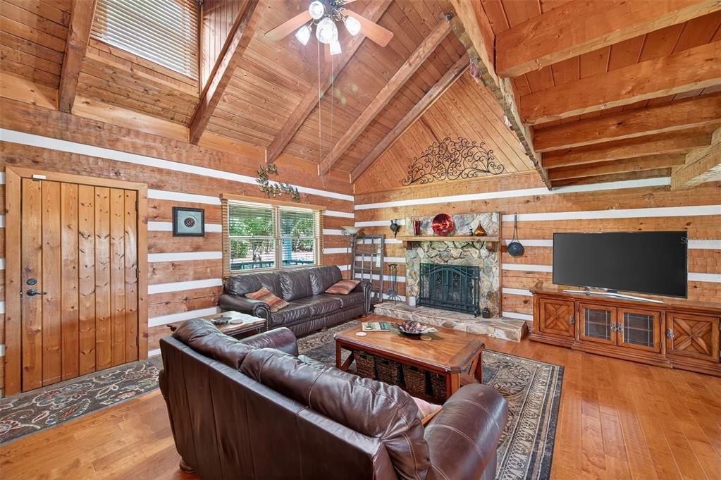 Active With Contract: $599,000 (3 beds, 2 baths, 2160 Square Feet)