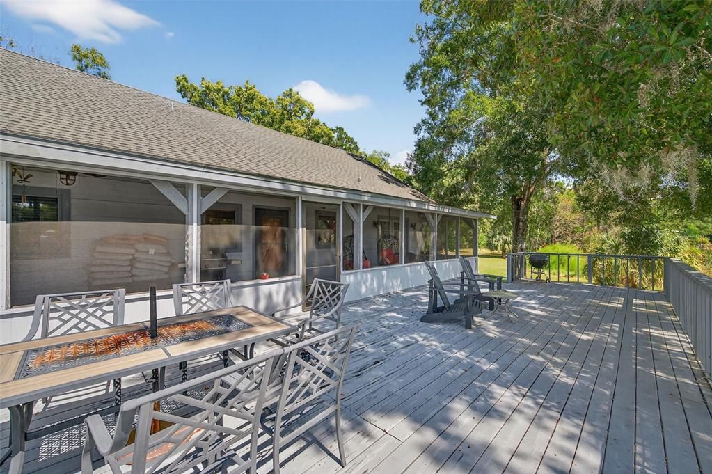 Active With Contract: $599,000 (3 beds, 2 baths, 2160 Square Feet)