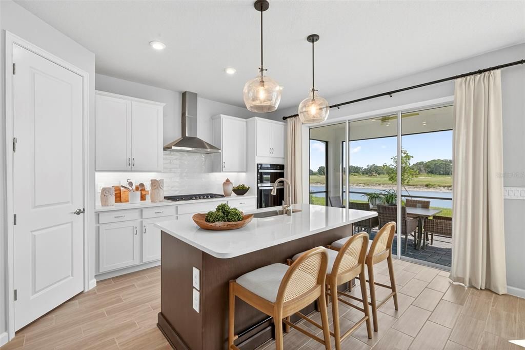 En Venta: $414,109 (4 camas, 3 baños, 2323 Pies cuadrados)