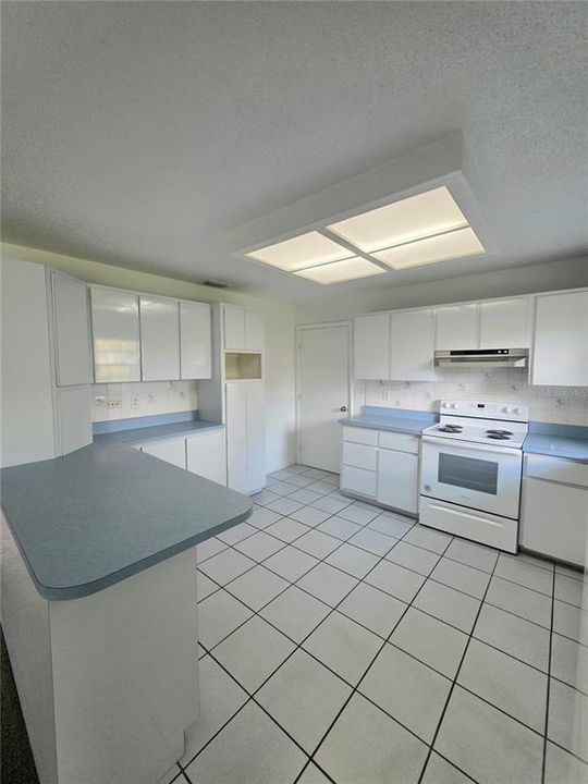 出租: $1,550 (3 贝兹, 2 浴室, 1326 平方英尺)