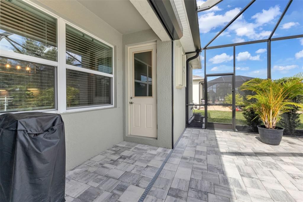 Active With Contract: $535,000 (4 beds, 3 baths, 2374 Square Feet)