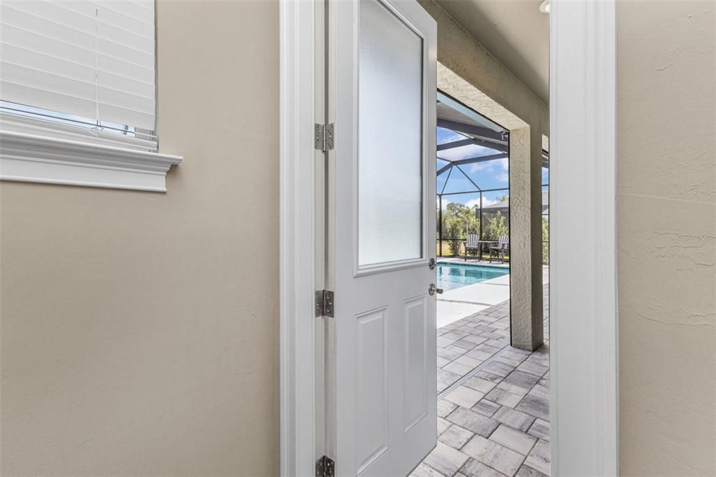 Active With Contract: $535,000 (4 beds, 3 baths, 2374 Square Feet)