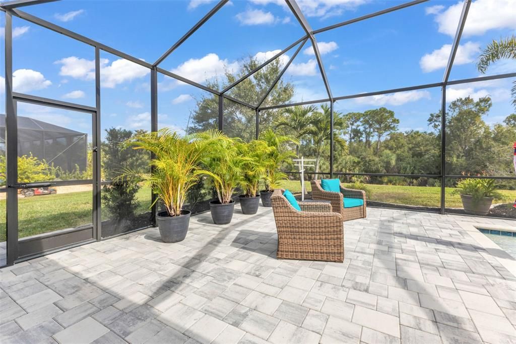 Active With Contract: $535,000 (4 beds, 3 baths, 2374 Square Feet)