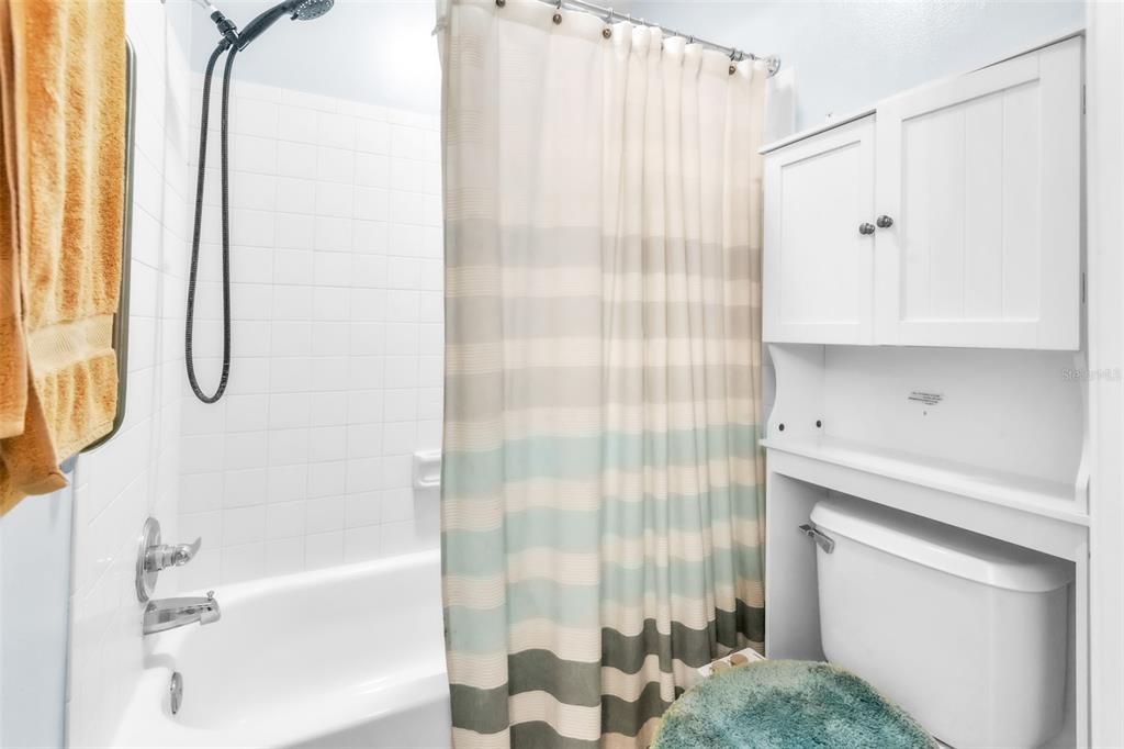 Под контрактом: $339,900 (2 спален, 2 ванн, 1013 Квадратных фут)