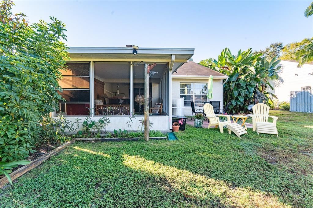 Под контрактом: $339,900 (2 спален, 2 ванн, 1013 Квадратных фут)