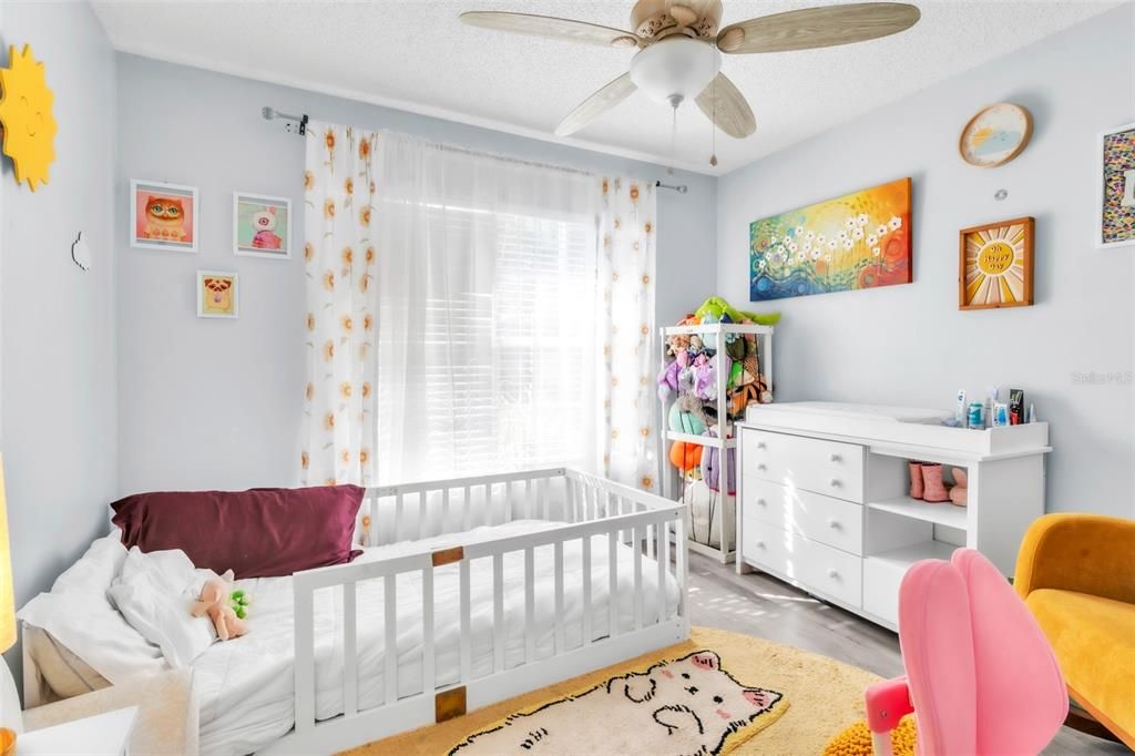 Под контрактом: $339,900 (2 спален, 2 ванн, 1013 Квадратных фут)