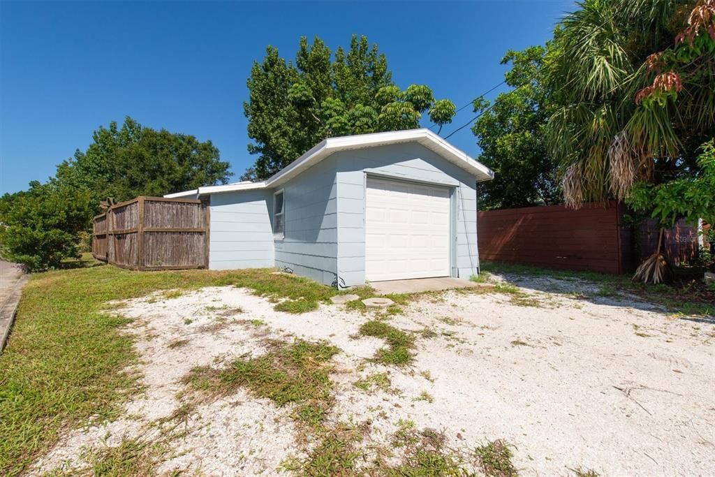 В аренду: $2,850 (2 спален, 2 ванн, 898 Квадратных фут)