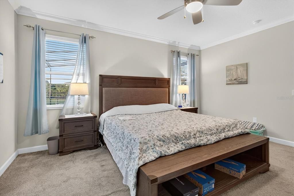 For Sale: $569,999 (4 beds, 2 baths, 2089 Square Feet)