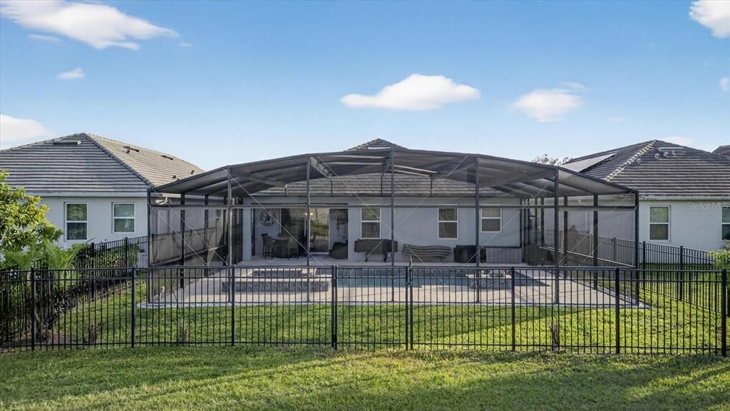 For Sale: $569,999 (4 beds, 2 baths, 2089 Square Feet)