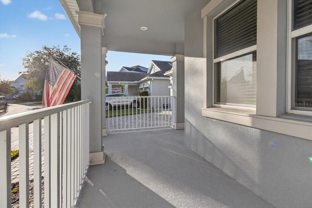 For Sale: $569,999 (4 beds, 2 baths, 2089 Square Feet)