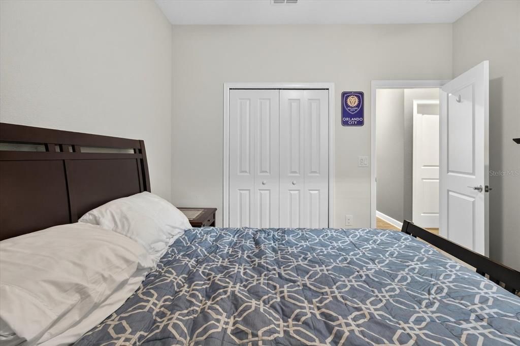 For Sale: $569,999 (4 beds, 2 baths, 2089 Square Feet)