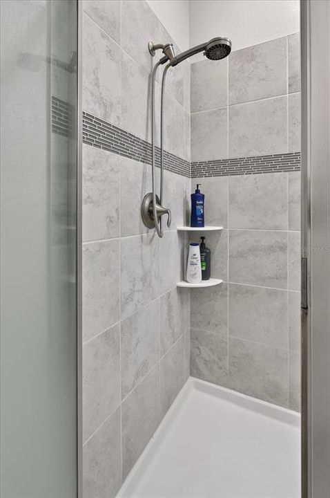 For Sale: $569,999 (4 beds, 2 baths, 2089 Square Feet)