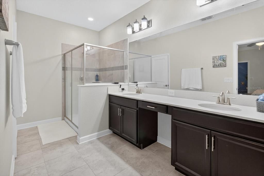 For Sale: $569,999 (4 beds, 2 baths, 2089 Square Feet)