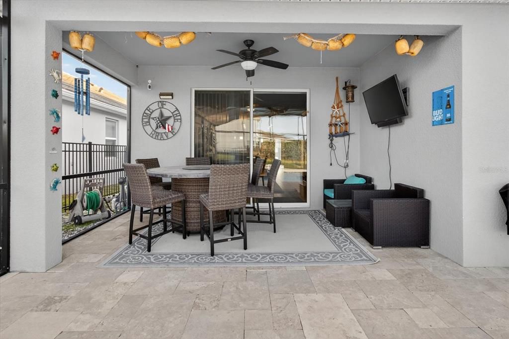 For Sale: $569,999 (4 beds, 2 baths, 2089 Square Feet)