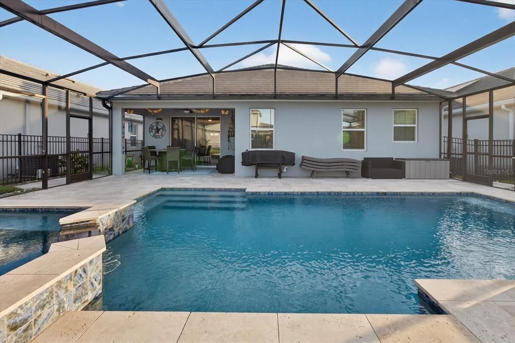 For Sale: $569,999 (4 beds, 2 baths, 2089 Square Feet)