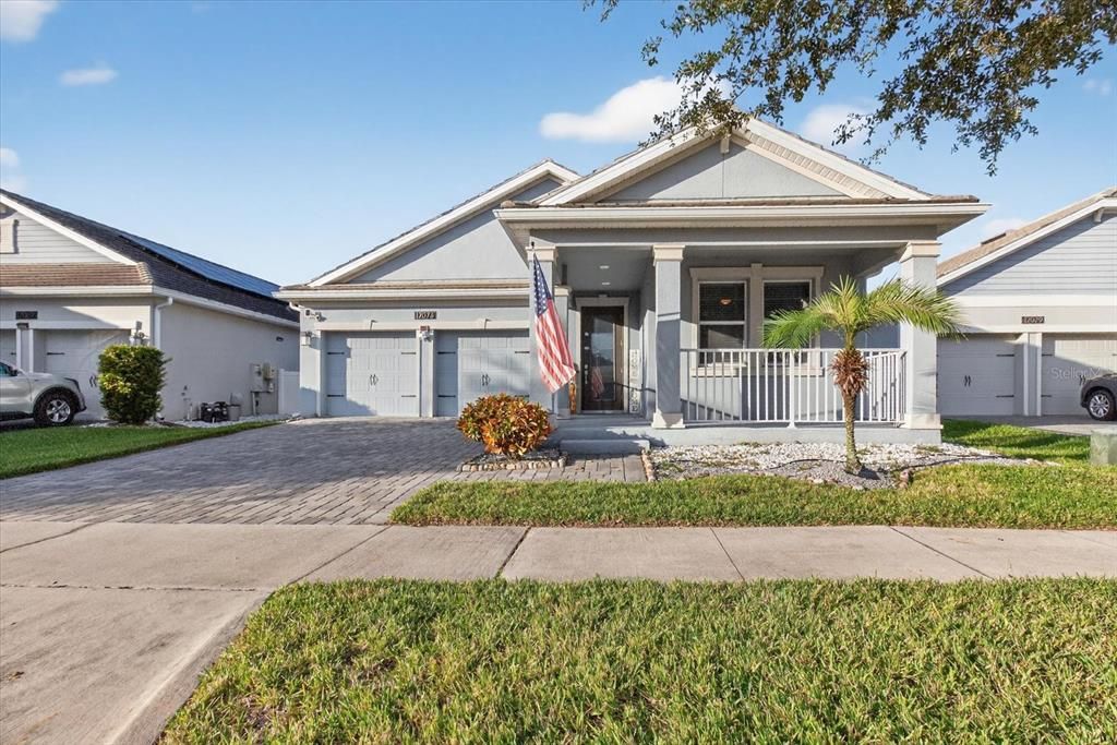 For Sale: $569,999 (4 beds, 2 baths, 2089 Square Feet)