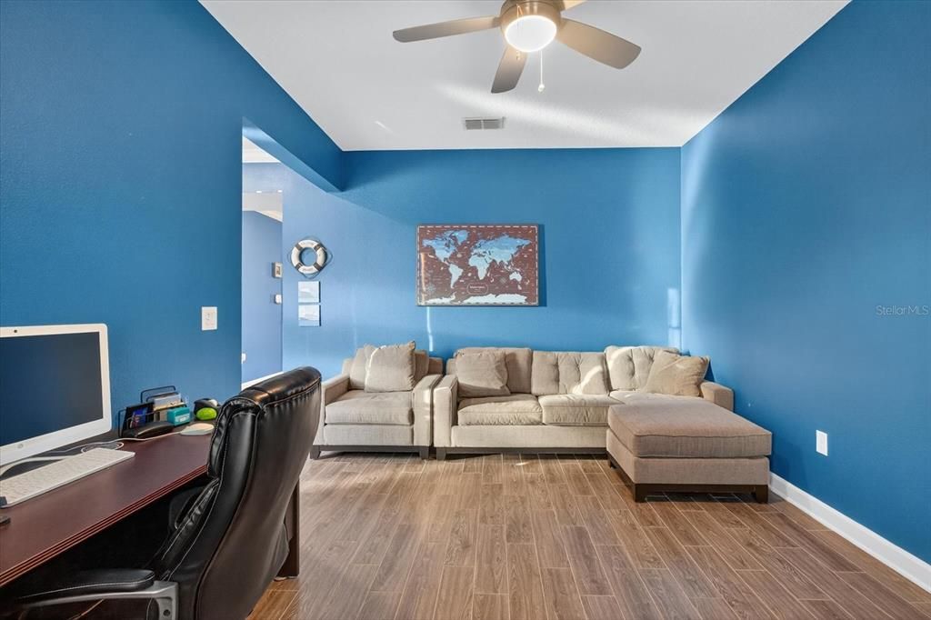 For Sale: $569,999 (4 beds, 2 baths, 2089 Square Feet)