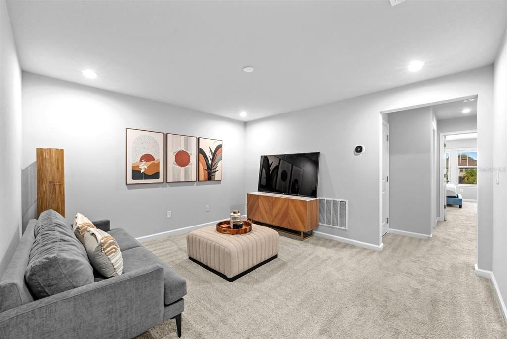 合同活跃: $2,300 (3 贝兹, 2 浴室, 1888 平方英尺)