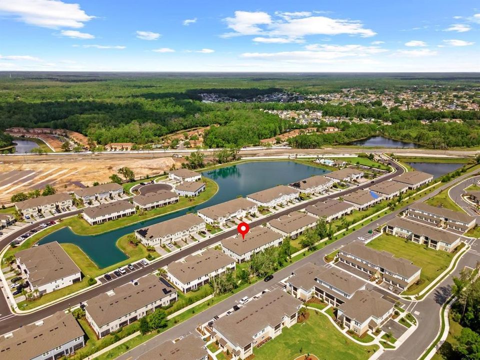 合同活跃: $2,300 (3 贝兹, 2 浴室, 1888 平方英尺)