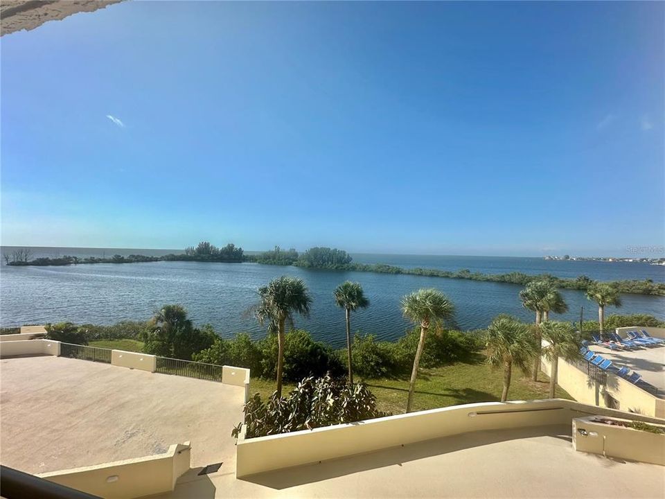 出租: $1,950 (1 贝兹, 1 浴室, 733 平方英尺)