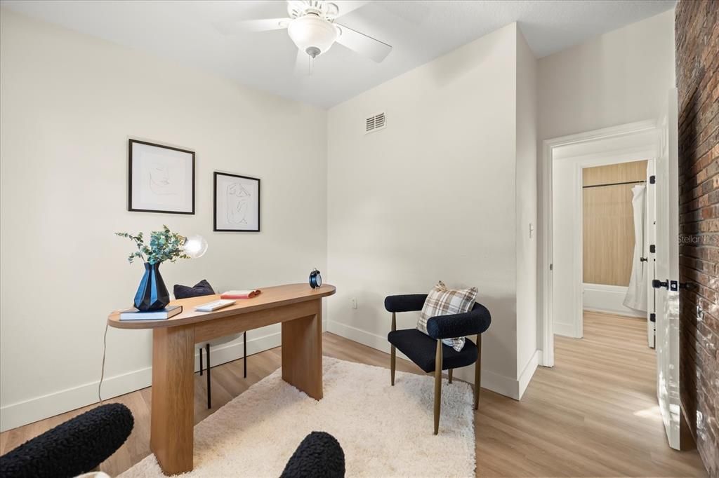 For Sale: $364,999 (4 beds, 2 baths, 1732 Square Feet)