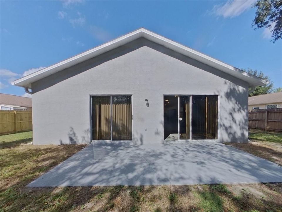 合同活跃: $1,999 (4 贝兹, 2 浴室, 1636 平方英尺)