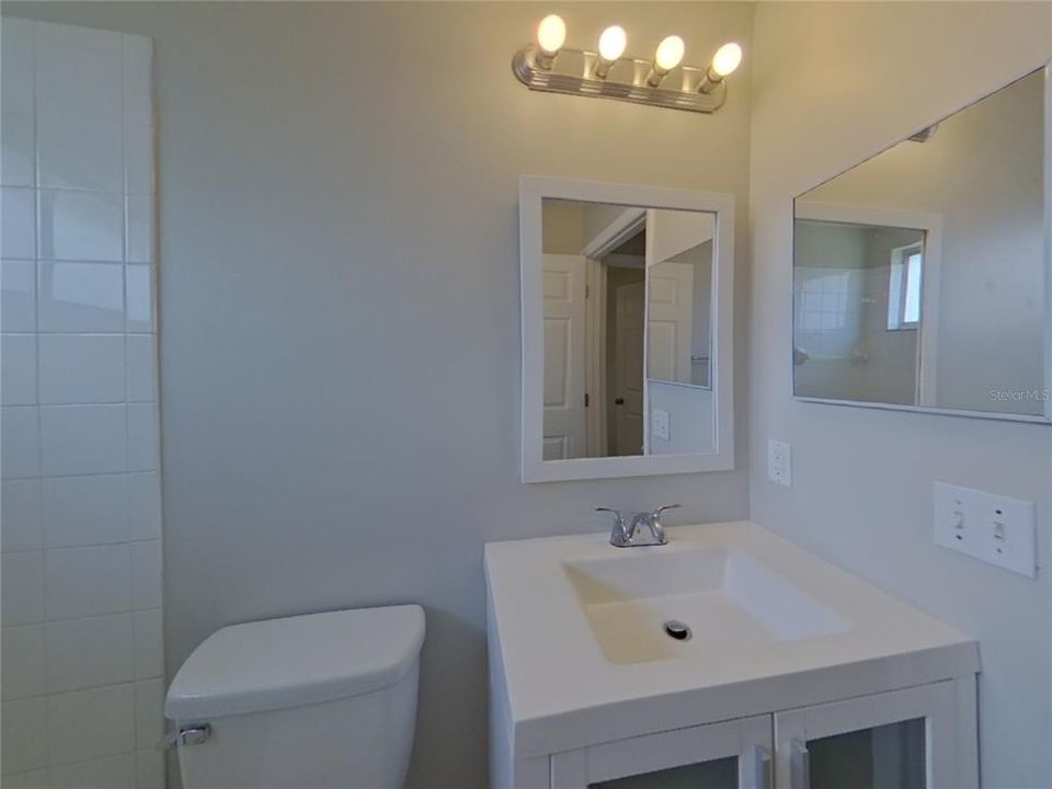 合同活跃: $1,999 (4 贝兹, 2 浴室, 1636 平方英尺)