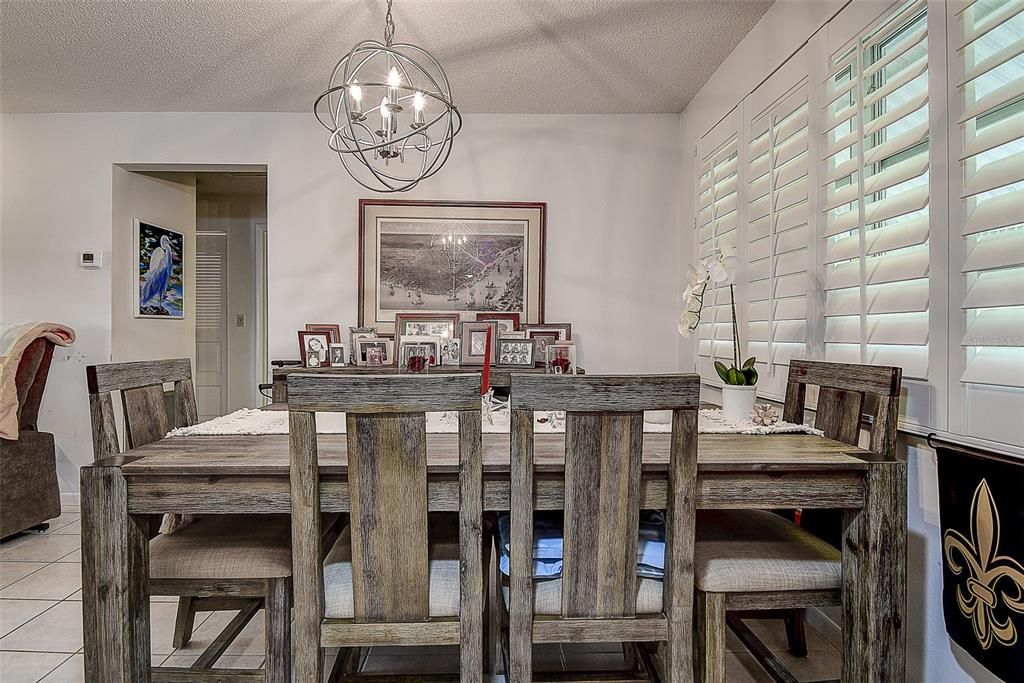 En Venta: $333,000 (2 camas, 2 baños, 1269 Pies cuadrados)