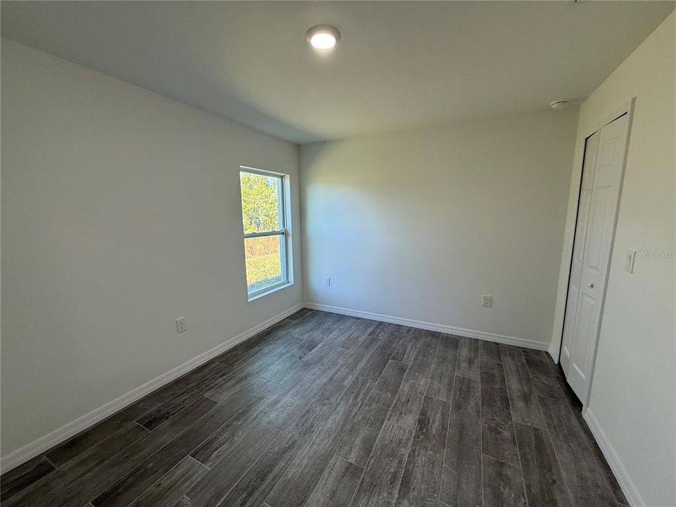 For Rent: $2,100 (4 beds, 2 baths, 1800 Square Feet)