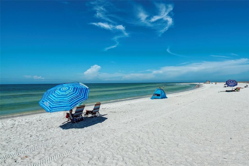 Active With Contract: $525,000 (4 beds, 2 baths, 2036 Square Feet)