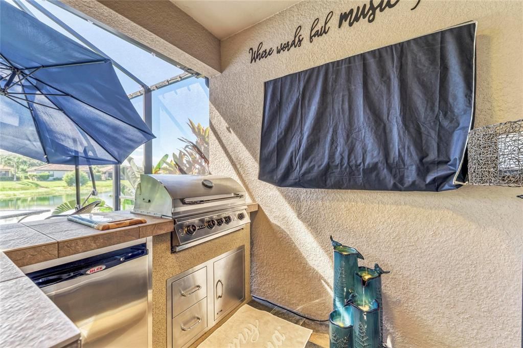 Active With Contract: $525,000 (4 beds, 2 baths, 2036 Square Feet)