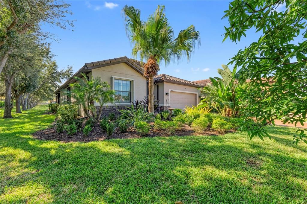 Active With Contract: $525,000 (4 beds, 2 baths, 2036 Square Feet)