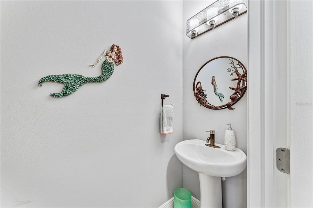 Active With Contract: $525,000 (4 beds, 2 baths, 2036 Square Feet)