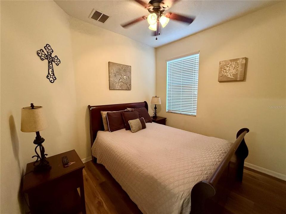 En Venta: $298,000 (3 camas, 2 baños, 1255 Pies cuadrados)