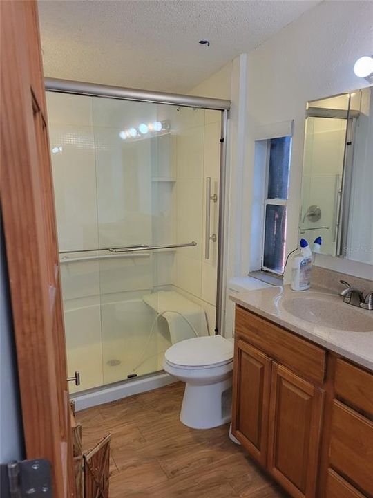 На продажу: $140,000 (3 спален, 2 ванн, 1216 Квадратных фут)