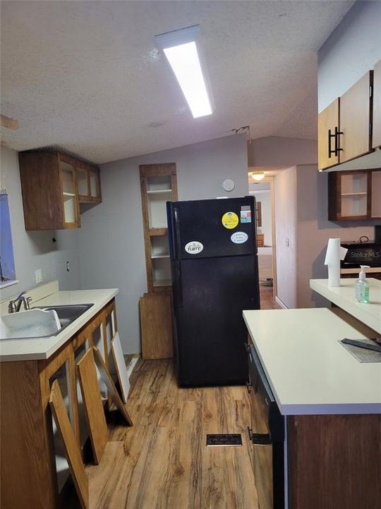 На продажу: $140,000 (3 спален, 2 ванн, 1216 Квадратных фут)