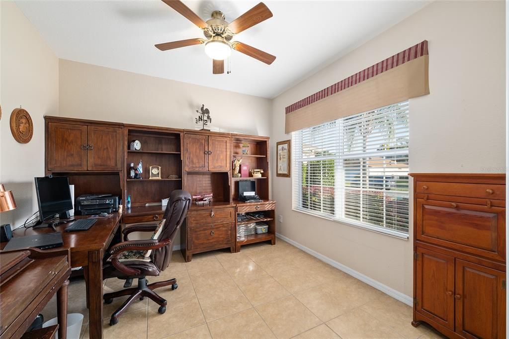 For Sale: $349,000 (2 beds, 2 baths, 1870 Square Feet)