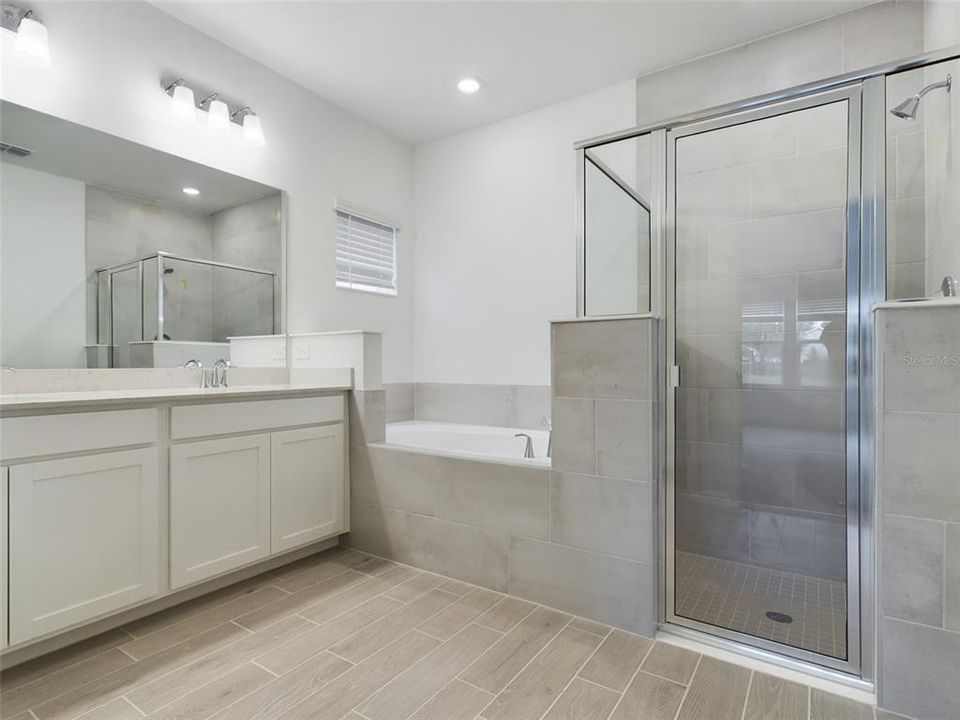 En Renta: $2,450 (4 camas, 3 baños, 2173 Pies cuadrados)