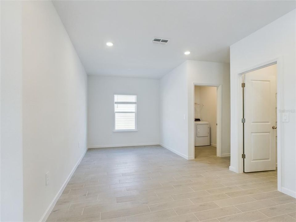 En Renta: $2,450 (4 camas, 3 baños, 2173 Pies cuadrados)